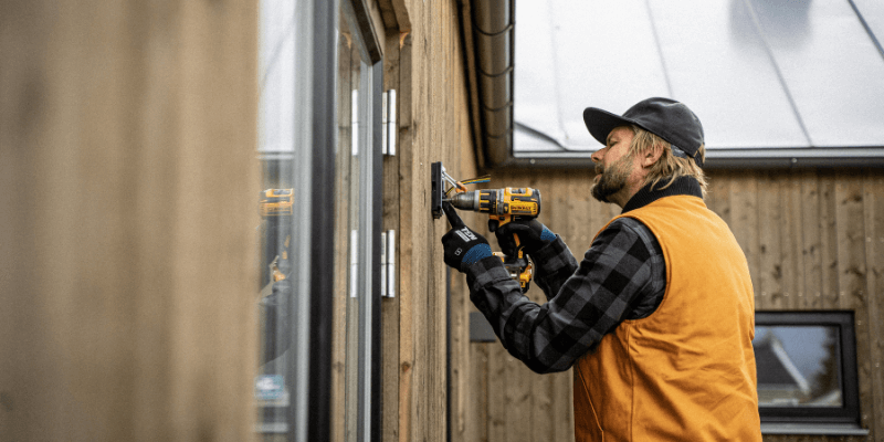 découvrez l'importance de la garantie décennale pour les électriciens. protégez votre entreprise et vos clients avec une couverture fiable qui vous assure tranquillité d'esprit en cas de défauts ou de malfaçons sur vos installations électriques. informez-vous sur les démarches à suivre pour bénéficier de cette garantie essentielle.