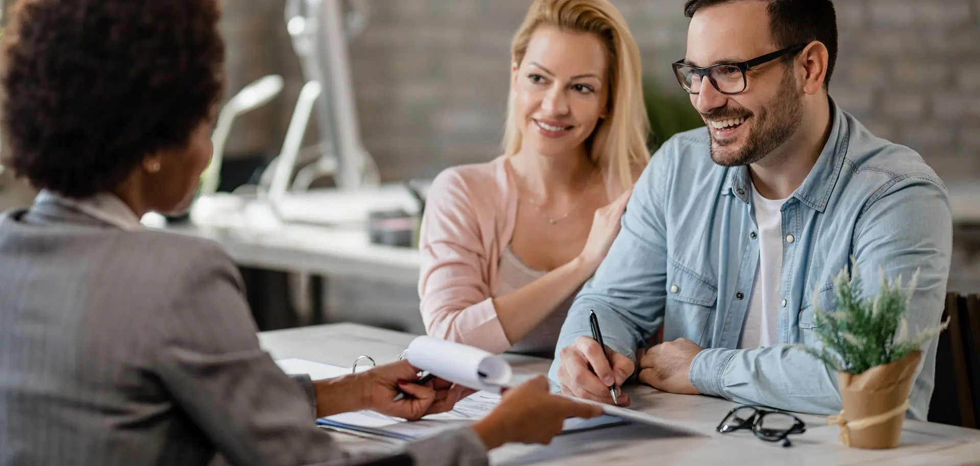 découvrez notre guide complet sur l'assurance architecte. explorez les différentes options d'assurance, les obligations légales, et les conseils pratiques pour protéger votre activité d'architecte. assurez-vous d'être bien informé pour choisir la couverture qui vous convient le mieux.